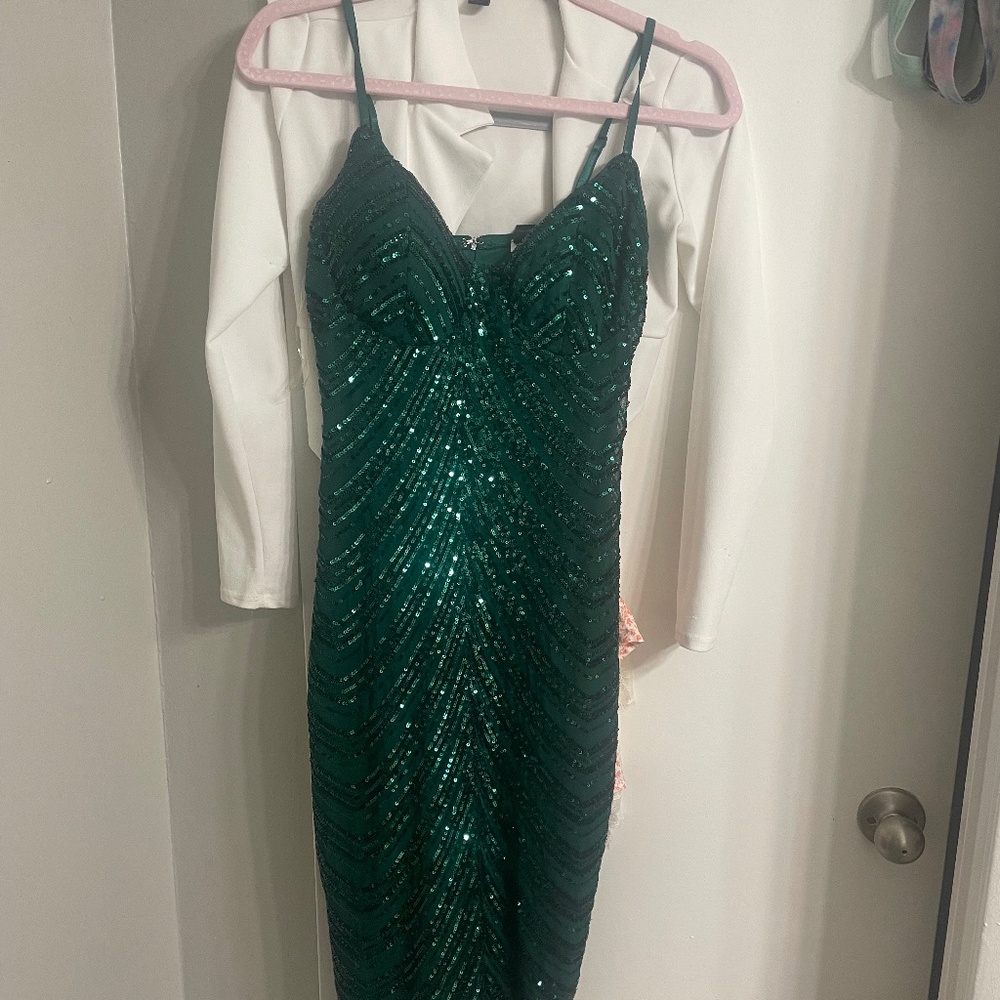 Windsor hunter green sequin bodycon dress